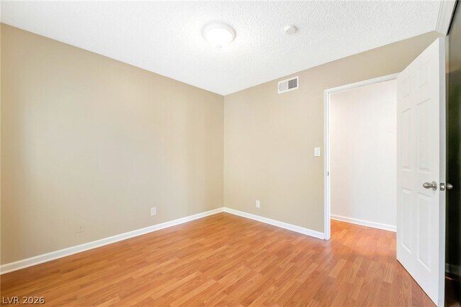 Building Photo - 4565 Meridian Dr