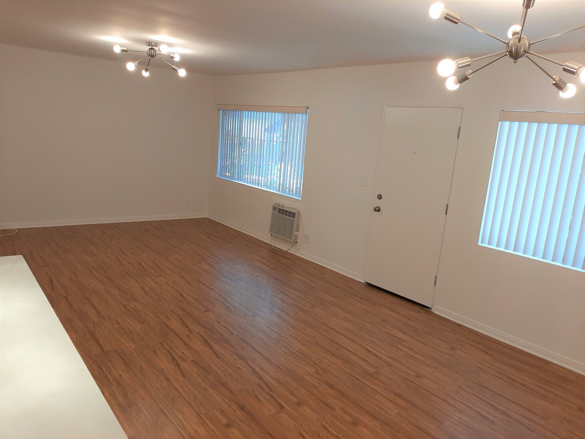 Building Photo - 14804 Dickens St