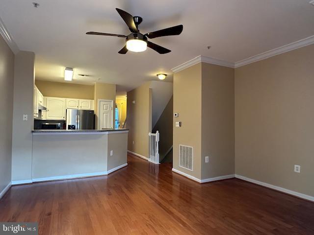 Building Photo - 21759 Dragons Green Square