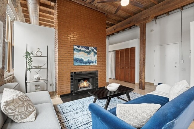 Building Photo - 2510 N Wayne Ave