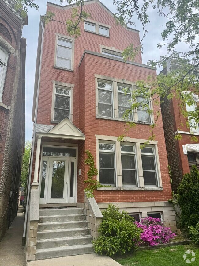 Building Photo - 1463 N Leavitt St