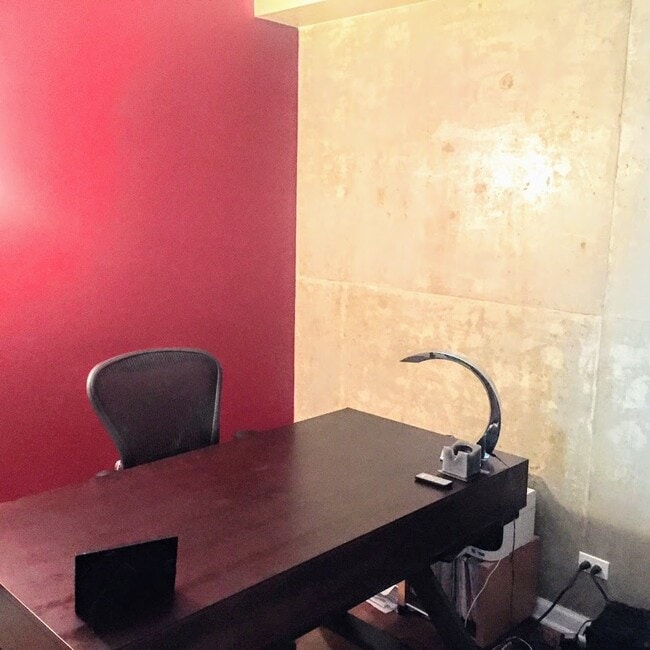 Building Photo - 1212 N Wells St