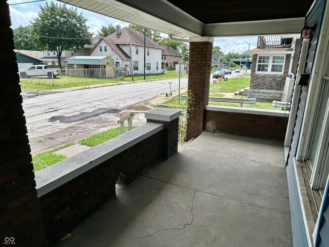 Building Photo - 316 W 29th St