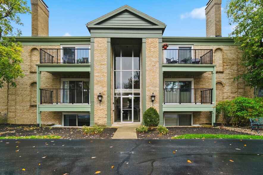 Building Photo - 9760 Bunker Hill Ln