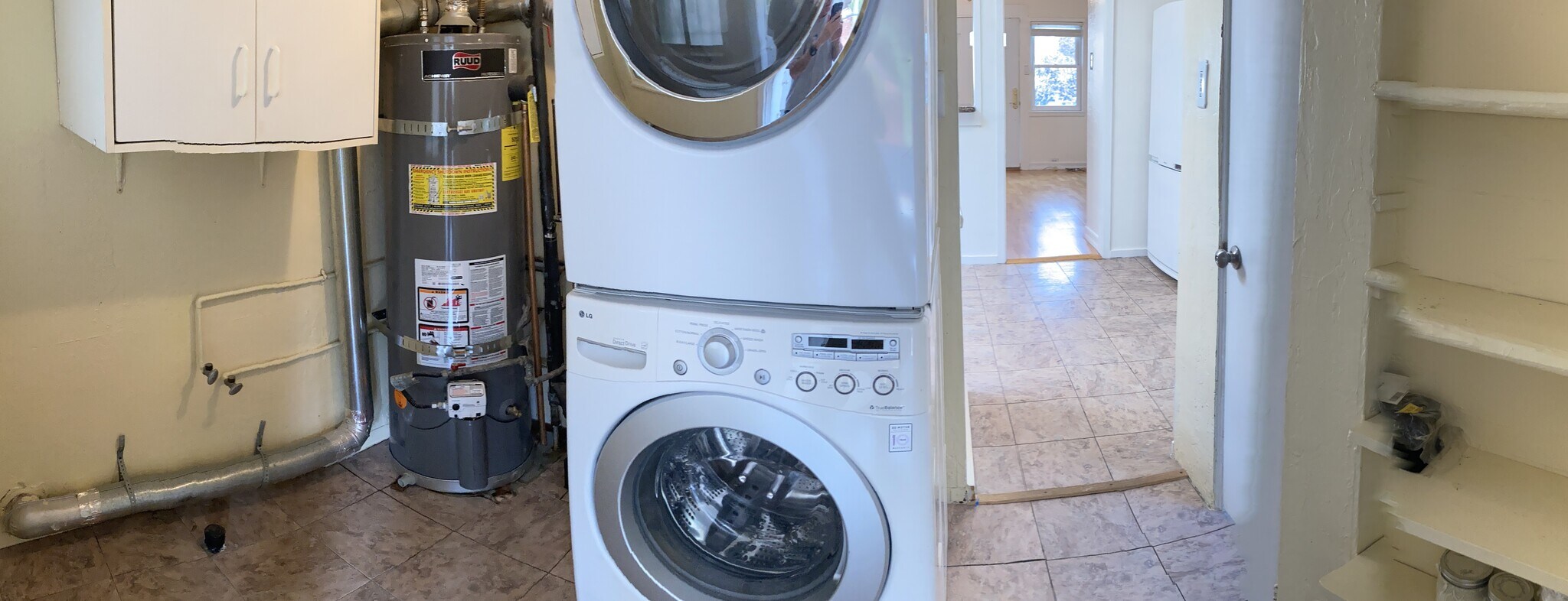 laundry room, giant washer & dryer - 436 Anderson St