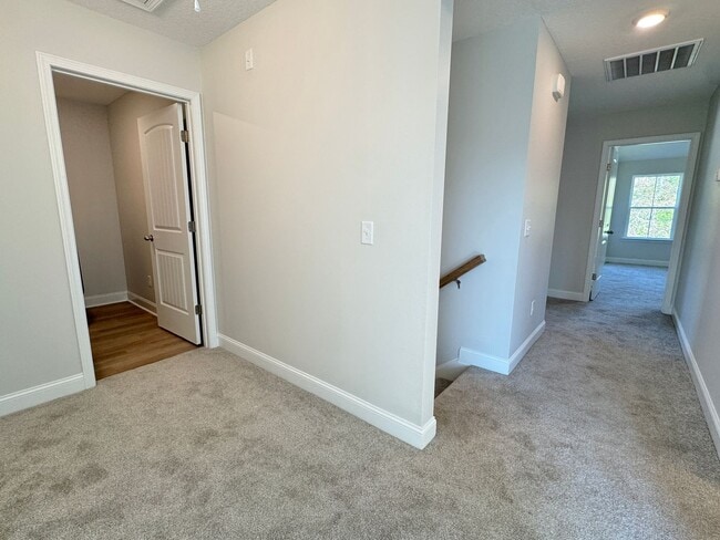Building Photo - AVAILABLE OCTOBER 2025 [PET FRIENDLY]