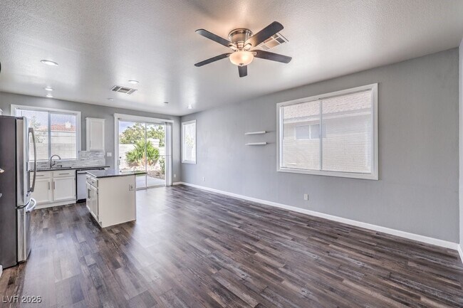 Building Photo - 9758 Vista Crest Ave