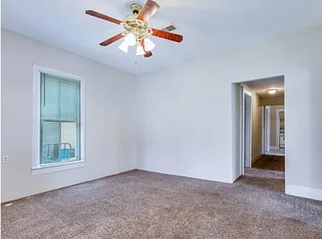 Living Room - 435 Preusser St