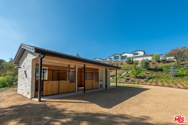 Building Photo - 5340 Whitman Rd