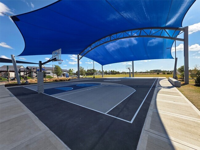 Building Photo - 1333 Red Hills Dr