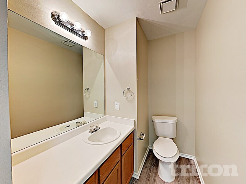 Building Photo - 6734 Sandy Point Dr