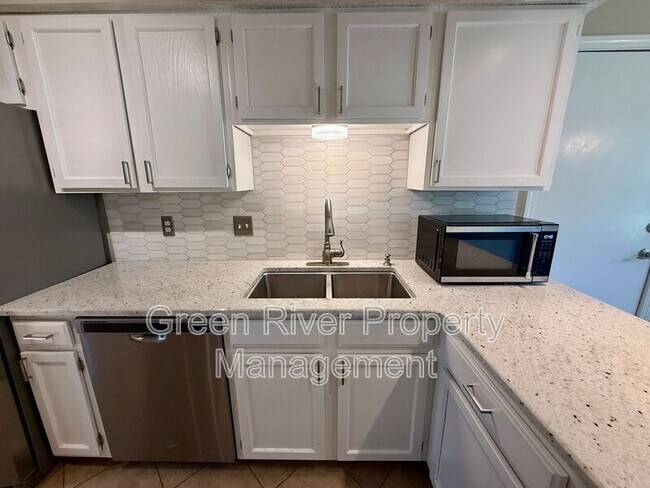 Building Photo - 12955 Julington Ridge Dr E