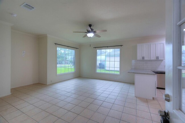 Building Photo - 9574 Darkwood St