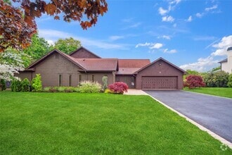 Building Photo - 15 Parkway Dr