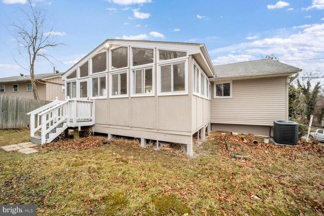 Building Photo - 5711 Westgate Rd