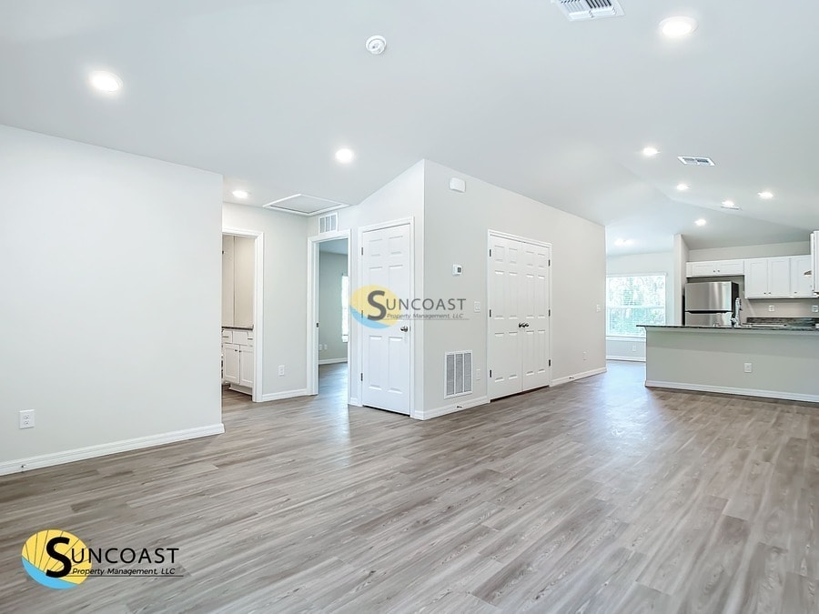 Building Photo - 11401 Poplin Ave