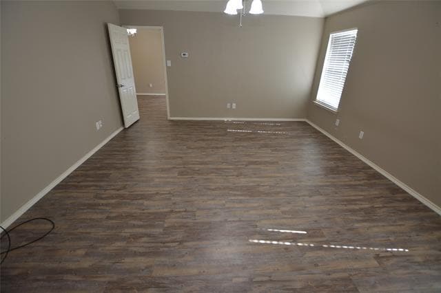 Building Photo - 621 Chestnut Ct