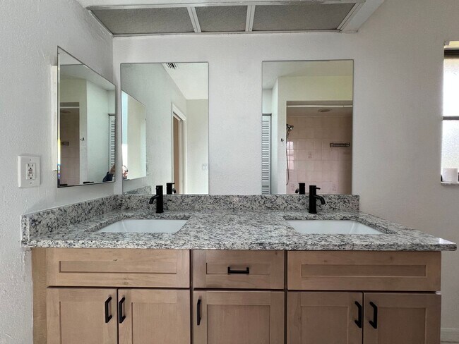 Building Photo - $1,695 ** ANNUAL ** Available 5/1/26 - Newly Renovated ** 3/2 Single Family Home (Deep Creek)