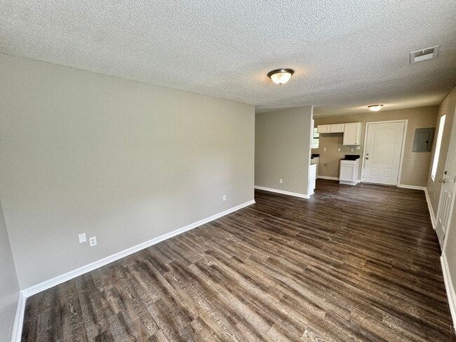 Building Photo - 1730 Swift St