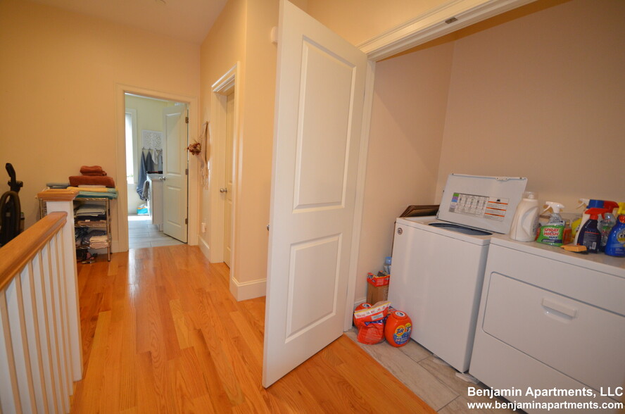 Building Photo - 143 Tremont St