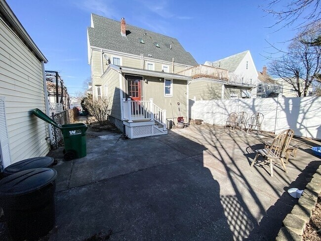 Building Photo - 101 Magoun Ave