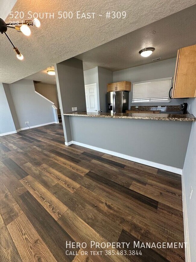 Building Photo - 520 E 500 S