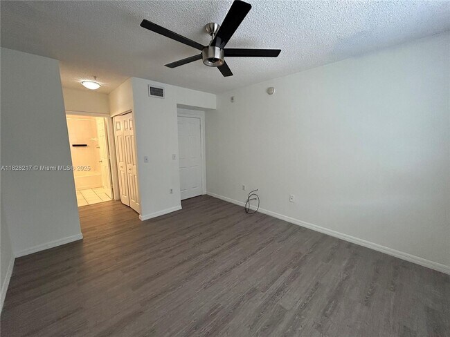 Building Photo - 2360 E Preserve Way