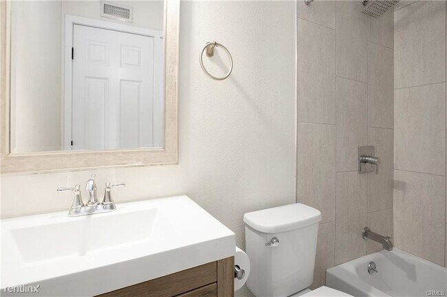 Building Photo - 3 br, 2.5 bath House - 3617 S Van Ness Ave