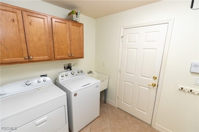 Building Photo - 10094 Mimosa Silk Dr