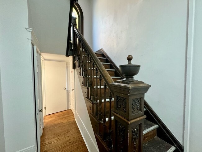 Building Photo - 301 W McMillan St