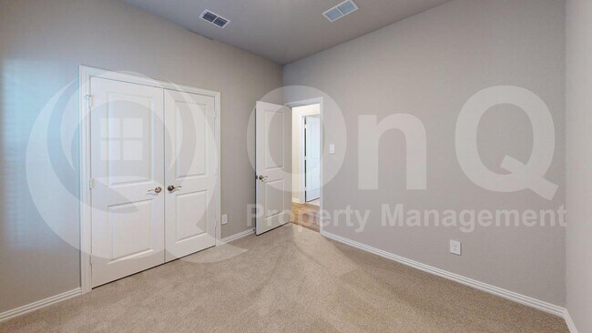 Building Photo - 505 Blanton St