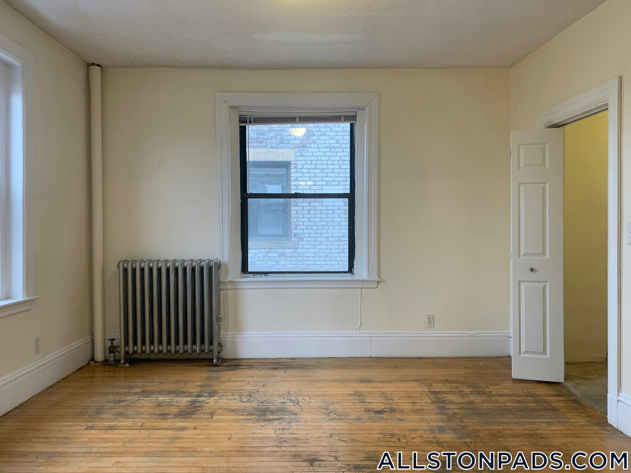 Building Photo - 441 Cambridge St