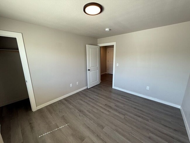 Building Photo - 2901 Waverly Dr SE