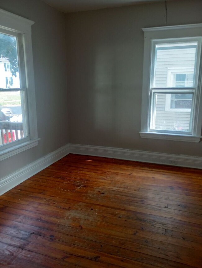 Building Photo - 125-127 South Fulton Street