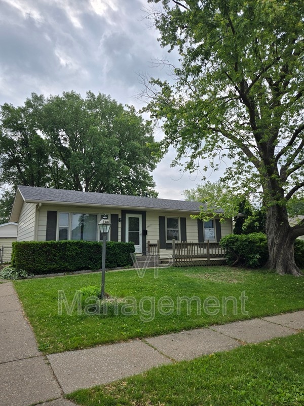 Primary Photo - 3433 Somerset Dr