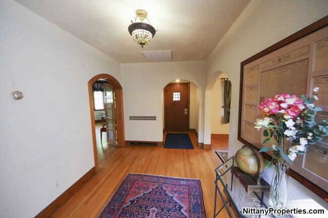 Building Photo - 100 N Patterson St