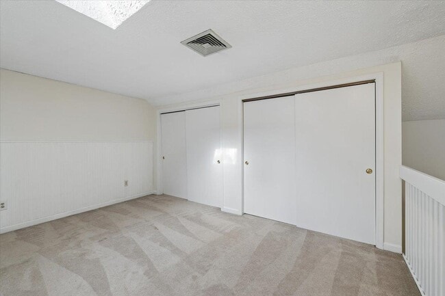 Building Photo - 7 Swift Ln