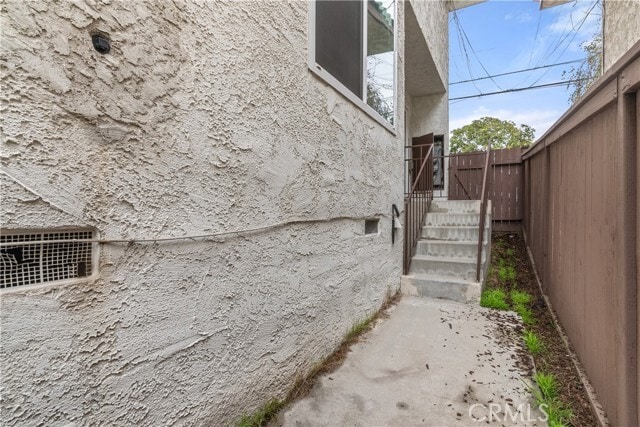 Building Photo - 619 N Lucia Ave