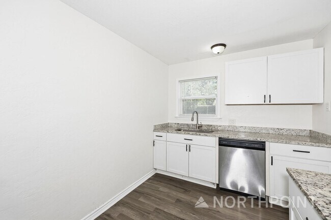 Building Photo - 3 BR/1BA | Updated Single Family Home | 1-Car Garage Parking | Great backyard