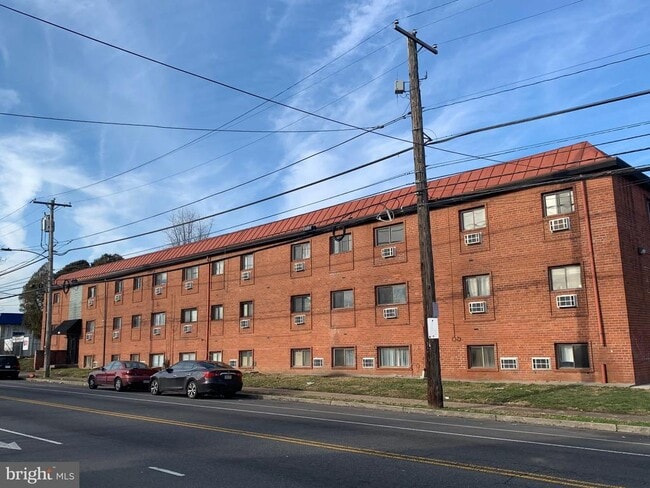 Building Photo - 5424 Rising Sun Ave