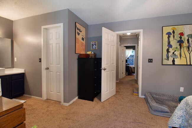 Building Photo - 1711 Orange Grove Shores Dr