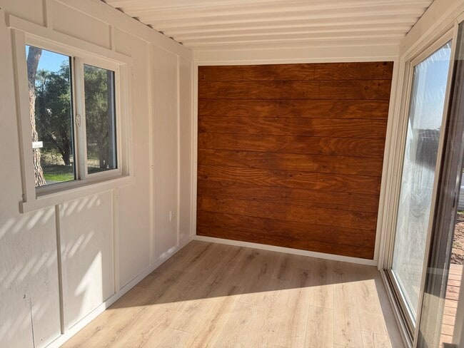 Building Photo - 2210 E Alvarado St