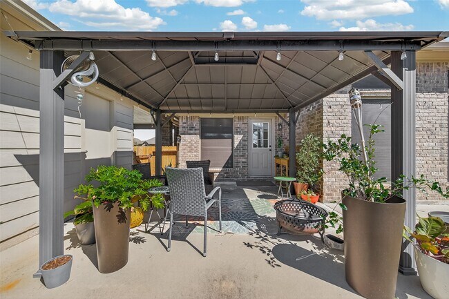 Building Photo - 6546 Grapevine Bend