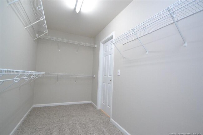 Building Photo - 7830 Clover Creek Ct