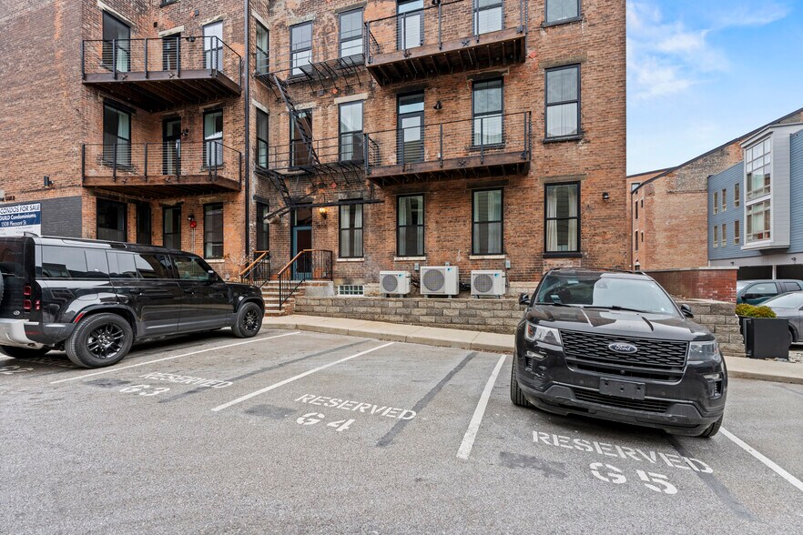 Building Photo - 1432 Elm St