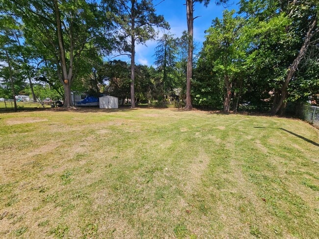 Building Photo - Updated Features