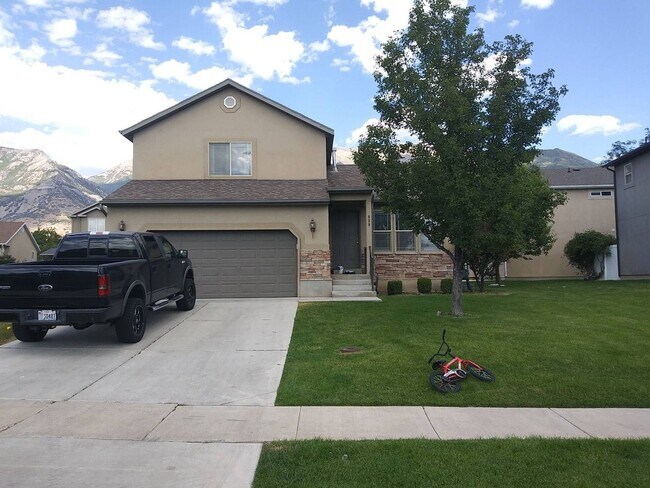 Primary Photo - Large Pleasant Grove Home