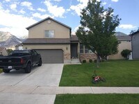Building Photo - Large Pleasant Grove Home
