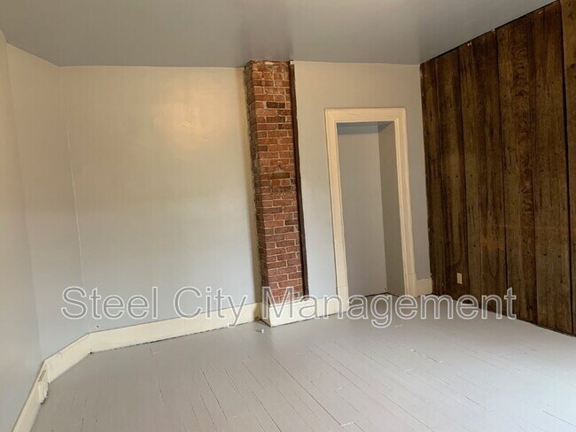 Building Photo - 810 Wood St