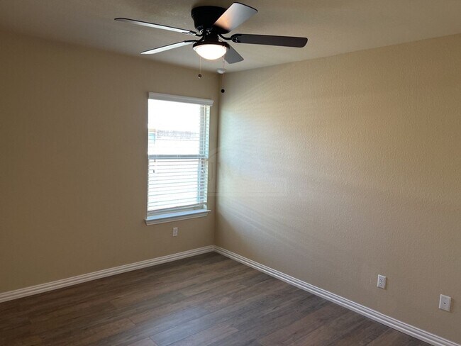 Building Photo - 6311 Serpentine Dr